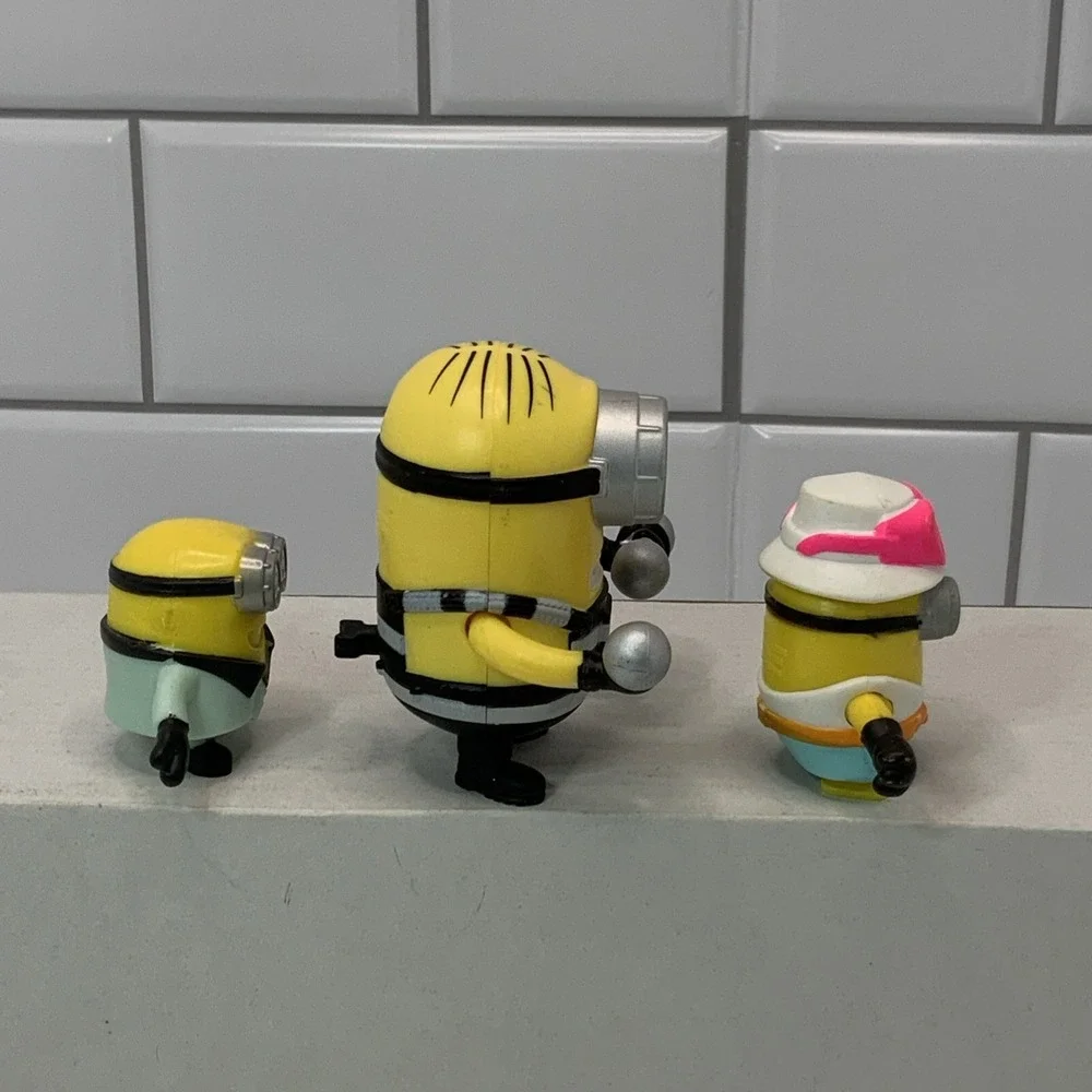 Minions Lot Plastic Mcdonalds 3 Despicable ME Figures
